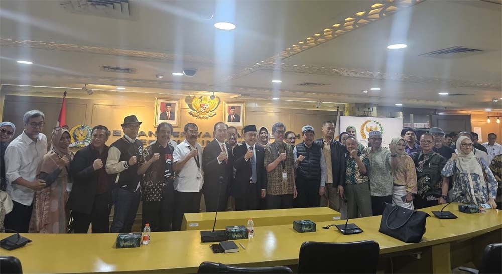 Gerakan BARA KEMANG meminta DPD memakzulkan Wapres Gibran Fufufafa